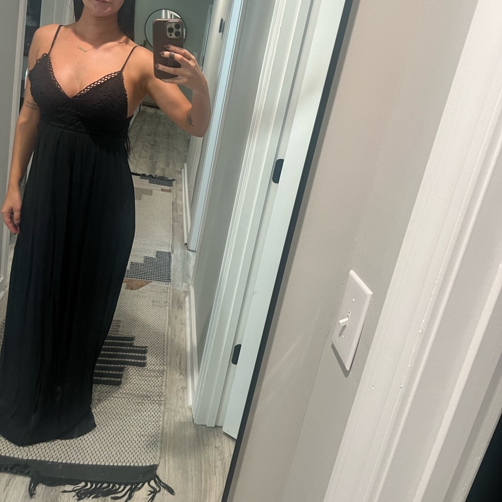 Elegant Black Maxi Dress